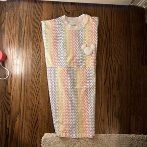 Disney Spirit Jersey Shirt 👕 . Large .